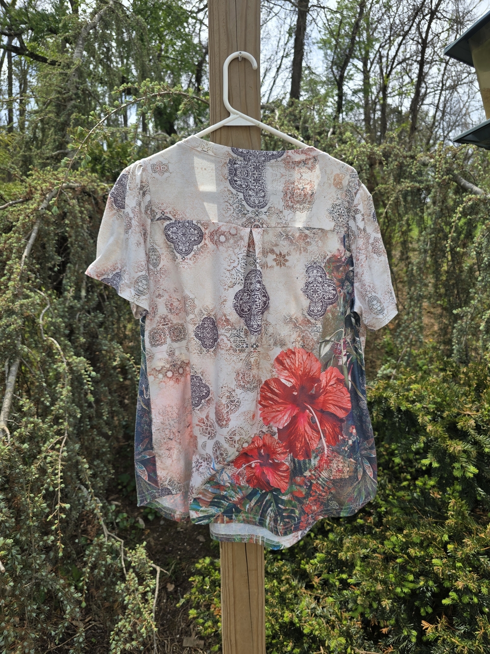 Floral Short Sleeve Tee with Red Hibiscus Detail - Picture 4 of 4